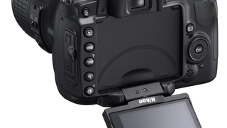Nikon D5000 DSLR: 12.3 MP, 720p HD Video and Swivel Screen for $850